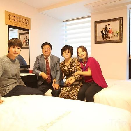 Myeongdong Mom House Hotel Szöul Kültér fotó