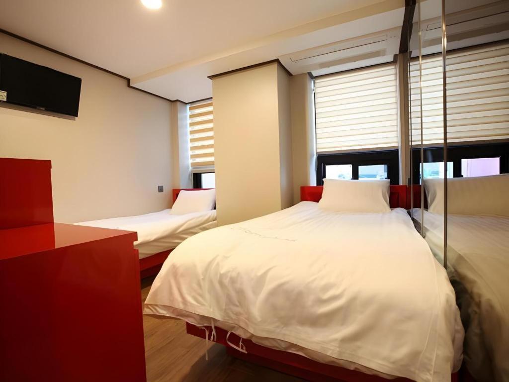 Myeongdong Mom House Hotel Szöul Kültér fotó