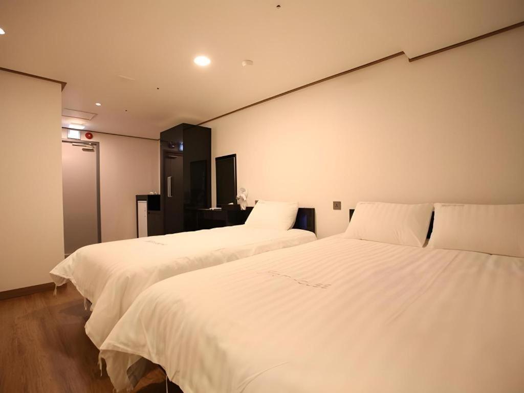 Myeongdong Mom House Hotel Szöul Kültér fotó