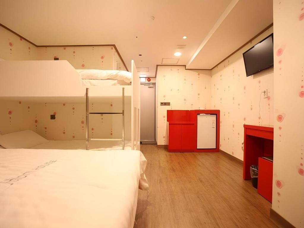 Myeongdong Mom House Hotel Szöul Kültér fotó