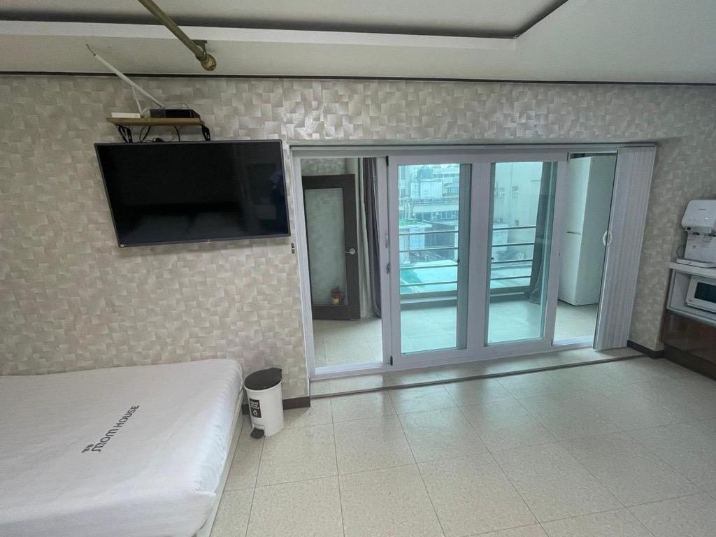 Myeongdong Mom House Hotel Szöul Kültér fotó